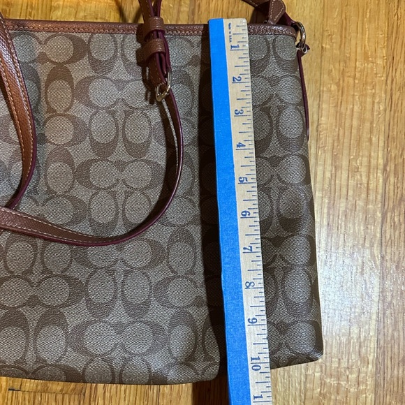 COACH FILE BAG IN TAN/ BROWN LINED SIGNATURE COATED CANVAS CROSSBODY F23866 - Picture 5 of 15